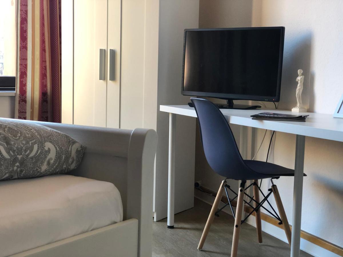 Pension Stadtmitte Garni Karlsruhe Exteriör bild